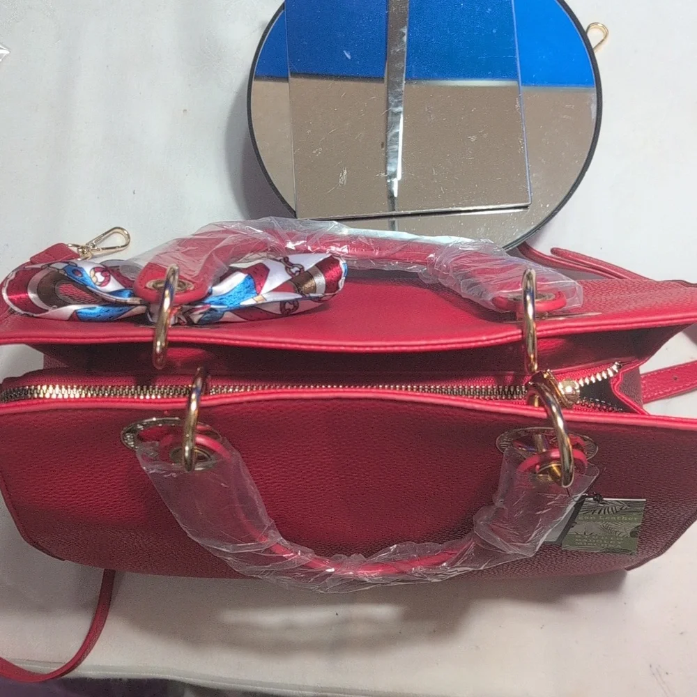 Badgley Mischka STUDIO Red Pebbled Vegan Leather Logo Eyelet Tote/Crossbody NEW!